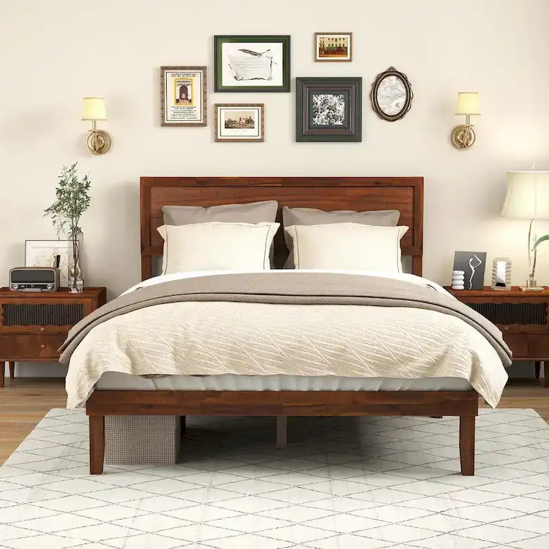 Cadre de lit plateforme rustique en bois avec tête de lit et rangement sous le lit