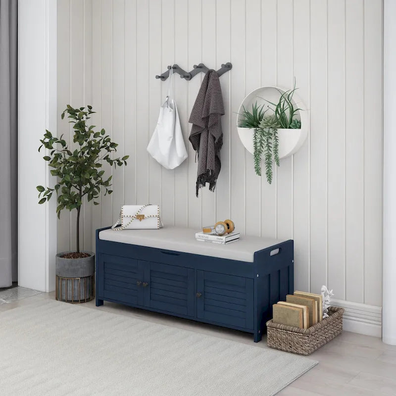 Banc de rangement rustique avec portes à persiennes et compartiment caché