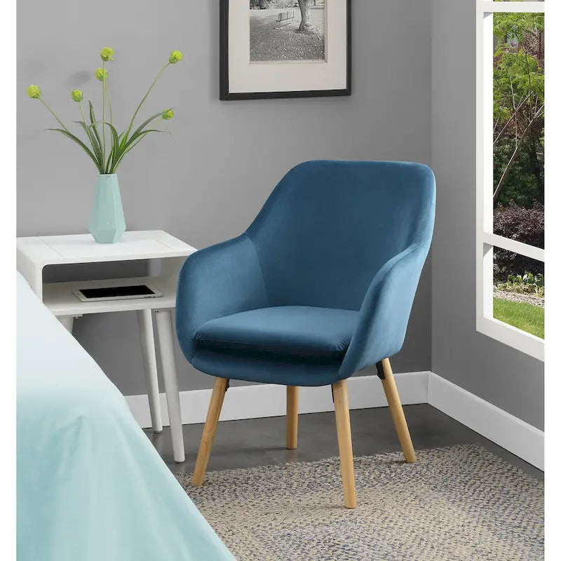 Fauteuil d'appoint capitonné à dossier haut avec accoudoirs évasés et pieds en bois – Plusieurs tissus