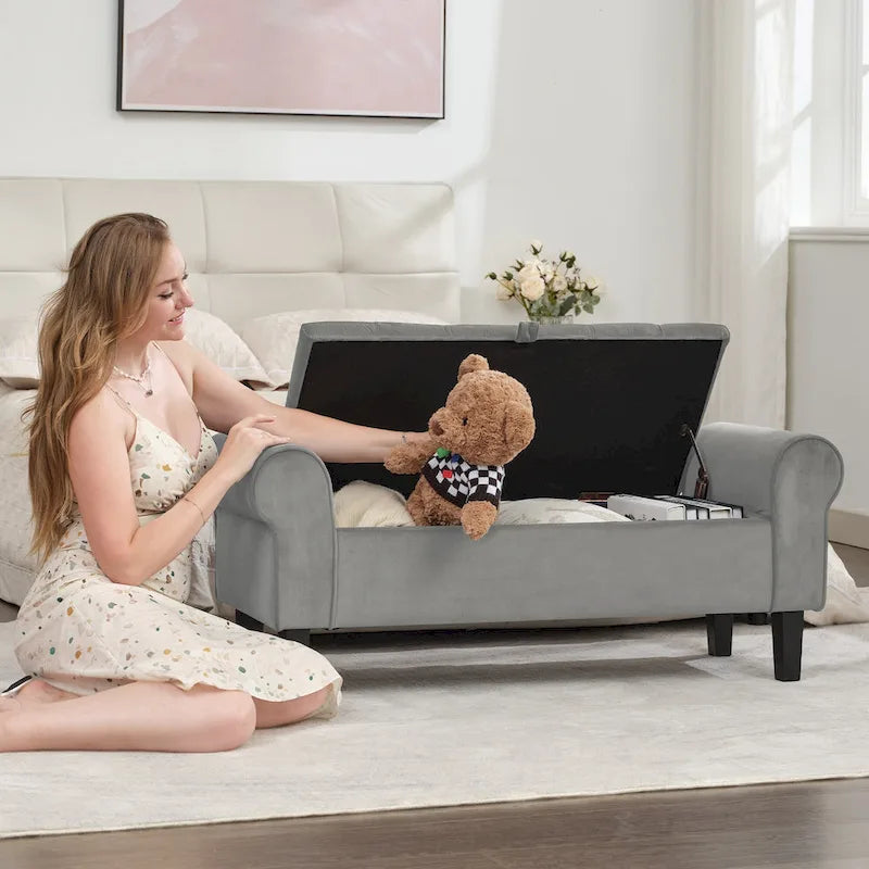 Banc de rangement ottoman en velours avec accoudoirs arrondis et pieds en bois d'hévéa – Plusieurs coloris